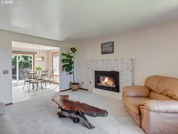 11424 SW 66TH AVE, Portland, OR 97223