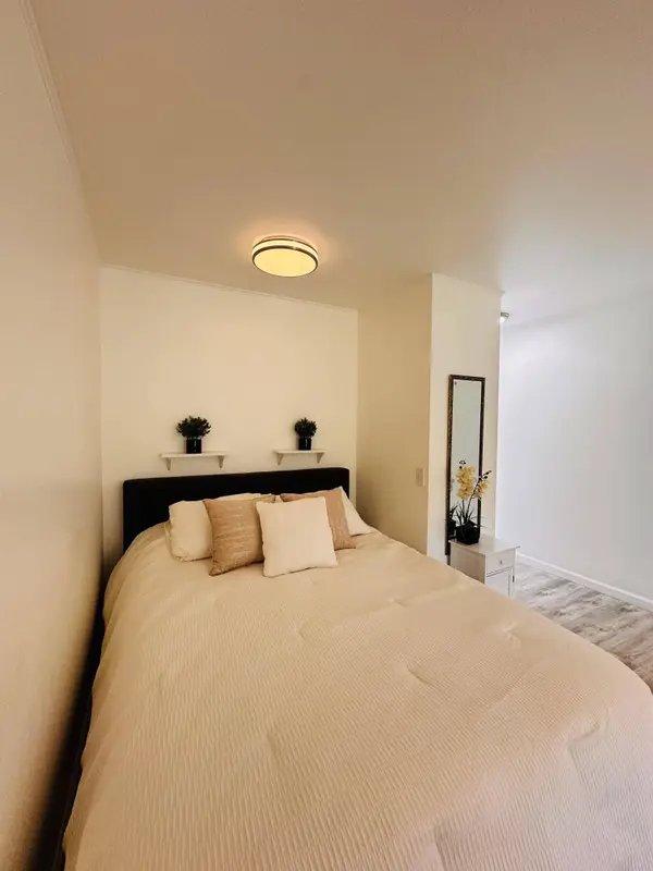 75-5776 KUAKINI HWY #327, Kailua Kona, HI 96740