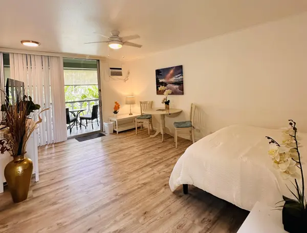 75-5776 KUAKINI HWY #327, Kailua Kona, HI 96740