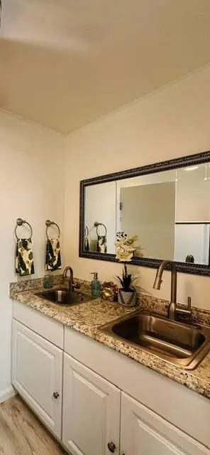 75-5776 KUAKINI HWY #327, Kailua Kona, HI 96740