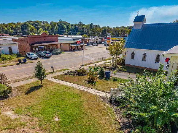 615 N. Main Street, Water Valley, MS 38965