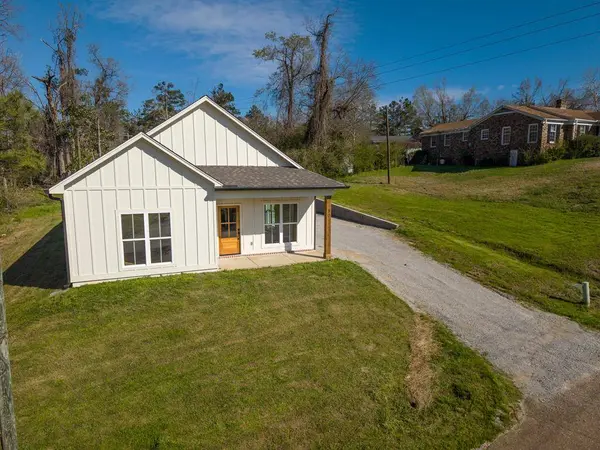 90 Simmons Street, Water Valley, MS 38965