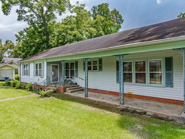 75 Bailey Ave, Coffeeville, MS 38922