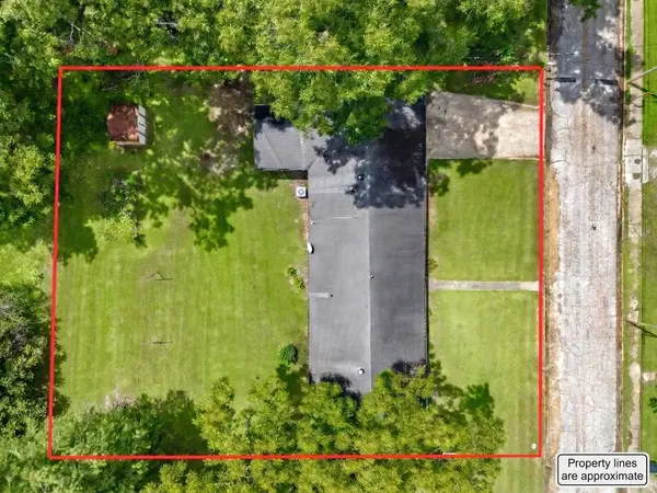 75 Bailey Ave, Coffeeville, MS 38922