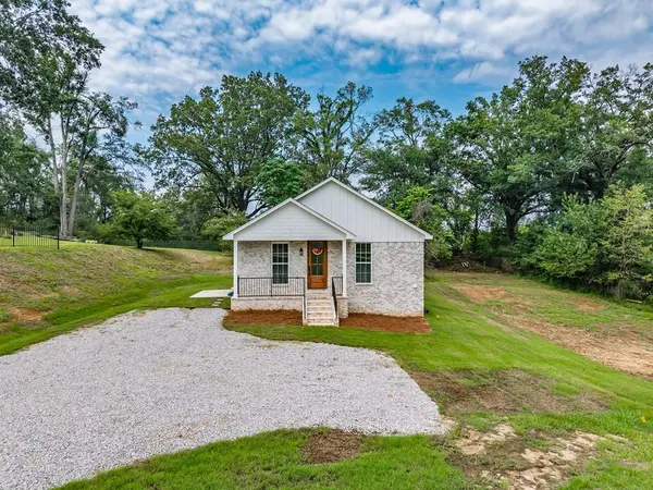 208 Market Street, Water Valley, MS 38965