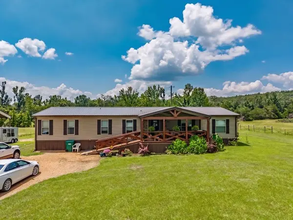 1852 County Road 41, Oakland, MS 38948