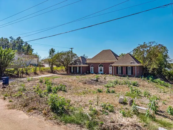91 Simmons Street, Water Valley, MS 38965