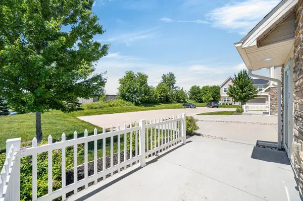 3114 SE Glenstone Drive, Grimes, IA 50111