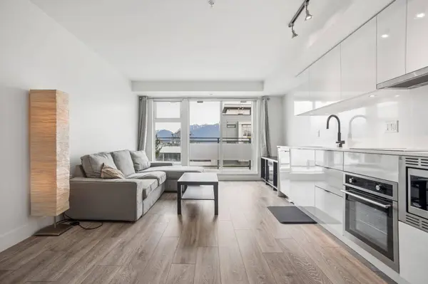 630 E Broadway #319, Vancouver, BC V5T 0J1