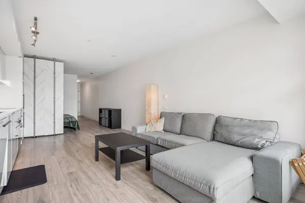630 E Broadway #319, Vancouver, BC V5T 0J1