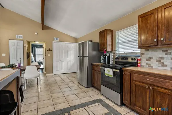 5080 Purgatory RD, New Braunfels, TX 78132