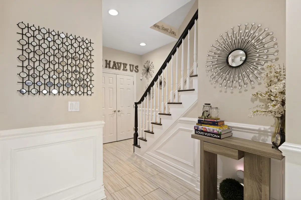 803 Heights Ln, Tenafly, NJ 07670-2339