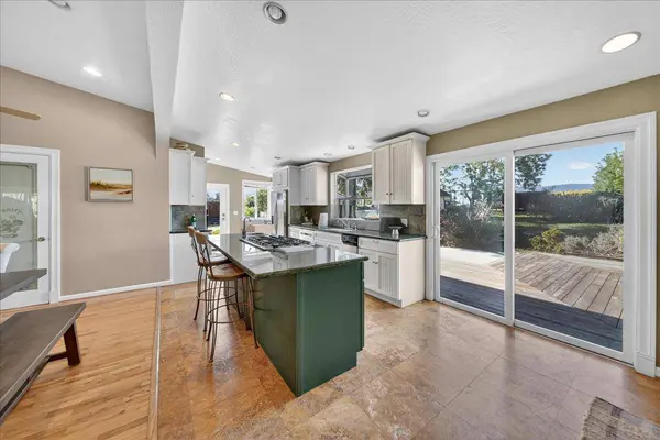 107 Paulsen RD D, Watsonville, CA 95076