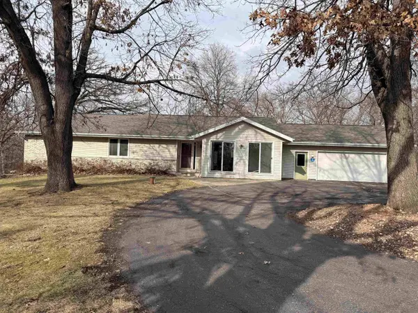 6834 W Thornapple Drive, Janesville, WI 53548-9327