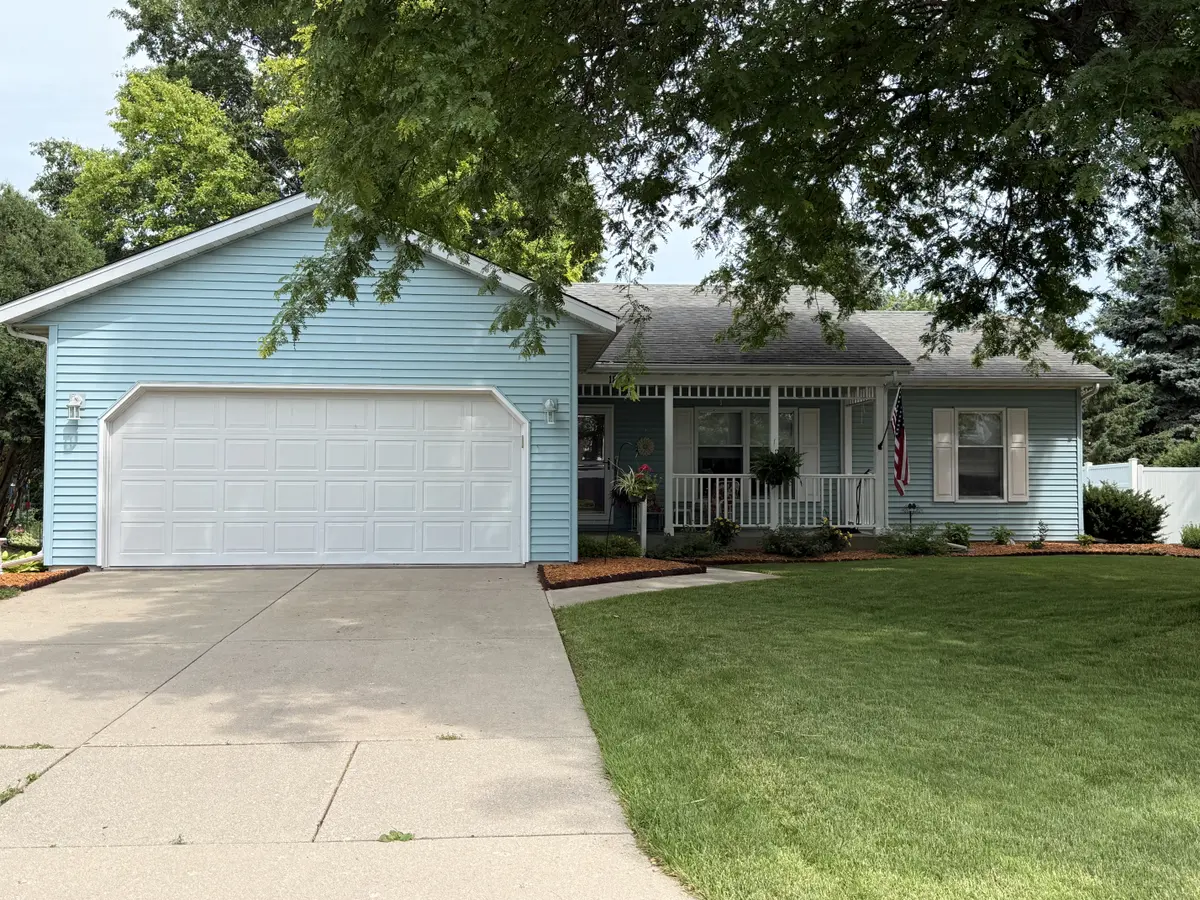 1820 Edon Dr, Janesville, WI 53546-1382