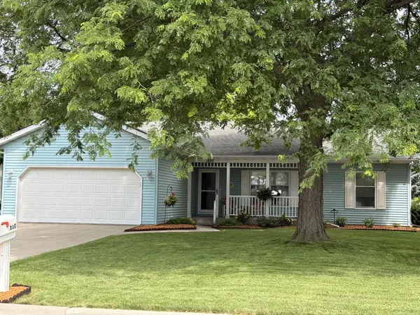1820 Edon Dr, Janesville, WI 53546-1382