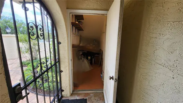 6101 34TH ST W #10A, Bradenton, FL 34210