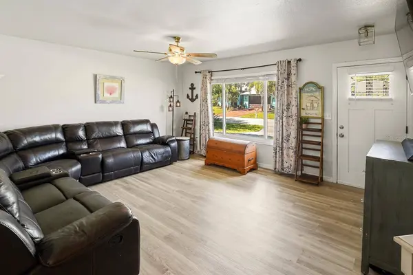 18663 KERRVILLE CIR, Port Charlotte, FL 33948
