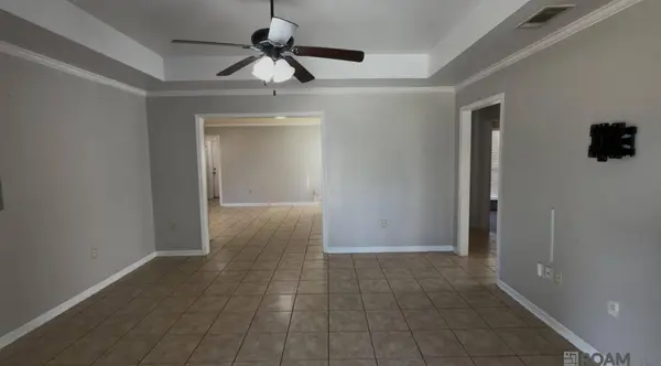 216 S Marchand Ave, Gonzales, LA 70737