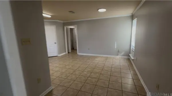 216 S Marchand Ave, Gonzales, LA 70737