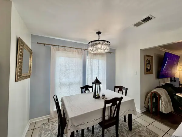 13452 Chase St, Gonzales, LA 70737