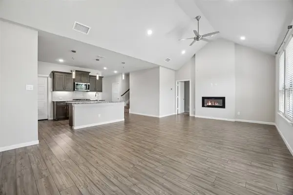 4306 Lombardy DR, Venus, TX 76084