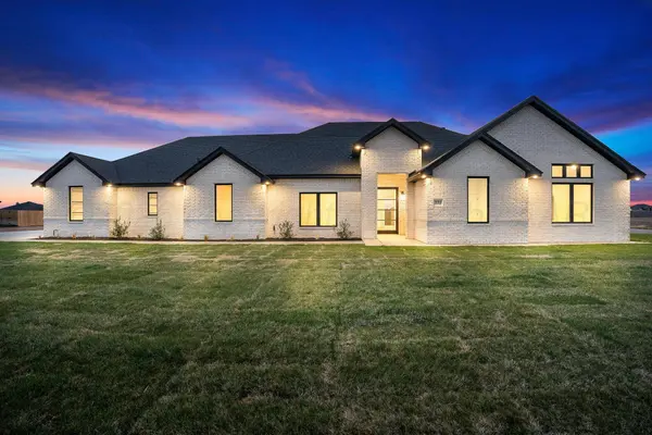 9800 COPPER CREEK DR, Amarillo, TX 79119