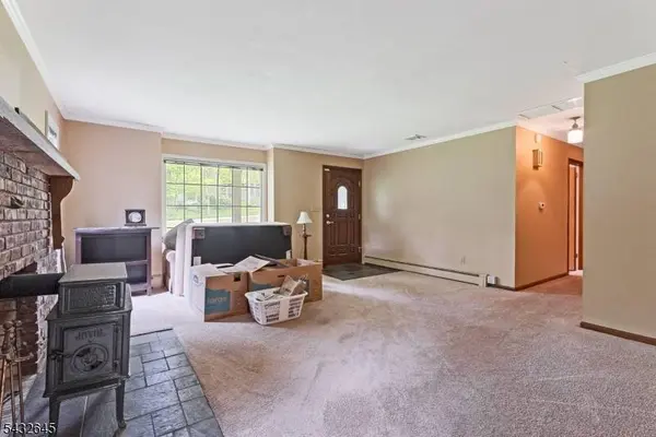 12 Dogwood Dr, Chester Twp., NJ 07930