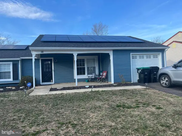 16 ABERDALE LN, Sicklerville, NJ 08081