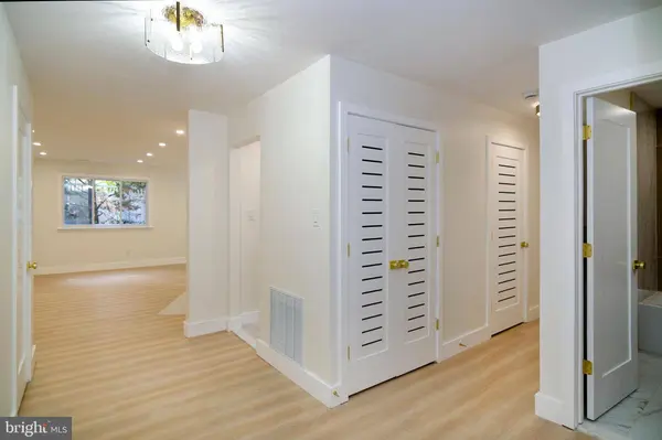 501-A MULBERRY CV, Mount Laurel, NJ 08054