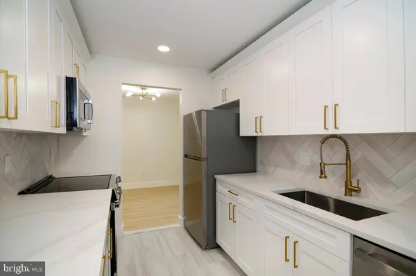 501-A MULBERRY CV, Mount Laurel, NJ 08054