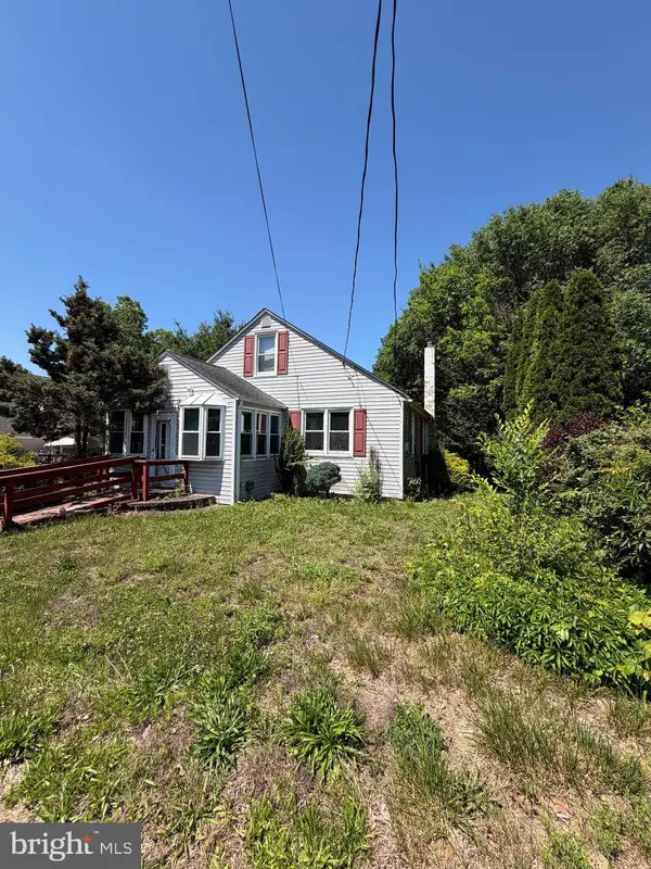 304 PINE ST