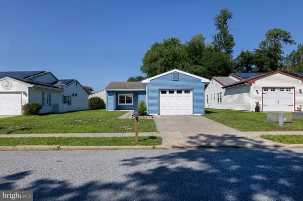 3 NARBERTH PL, Southampton, NJ 08088