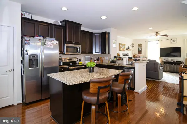 14 VILLAGE GREEN LN, Sicklerville, NJ 08081