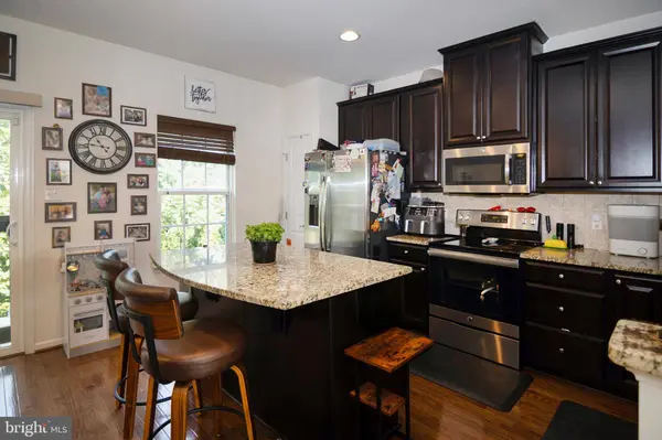 14 VILLAGE GREEN LN, Sicklerville, NJ 08081