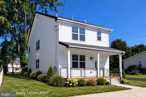 215 BILLINGSPORT RD, Paulsboro, NJ 08066