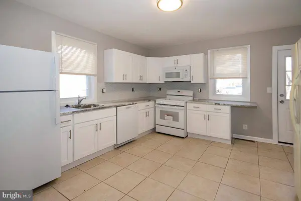 207 SOMERSET ST, Gloucester City, NJ 08030