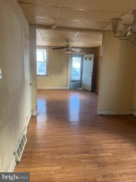 207 SOMERSET ST, Gloucester City, NJ 08030