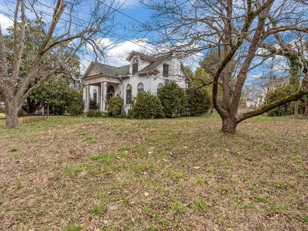 114 Park Dr, Union, SC 29379