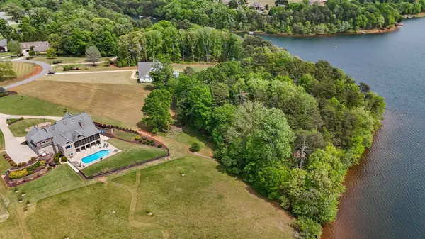 121 Shore VIS, Greer, SC 29651