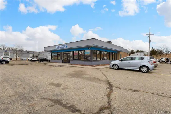 1315 S Waverly RD, Lansing, MI 48917