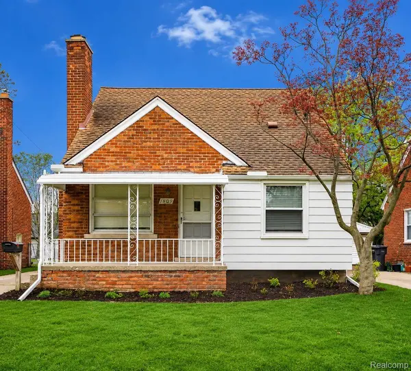 1809 Kingsbury AVE, Dearborn, MI 48128