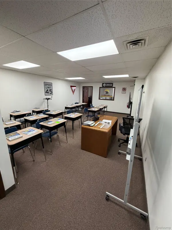 1771 Dix HWY #201, Allen Park, MI 48146