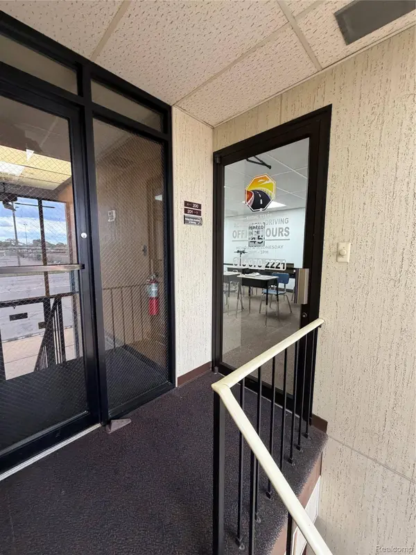 1771 Dix HWY #201, Allen Park, MI 48146