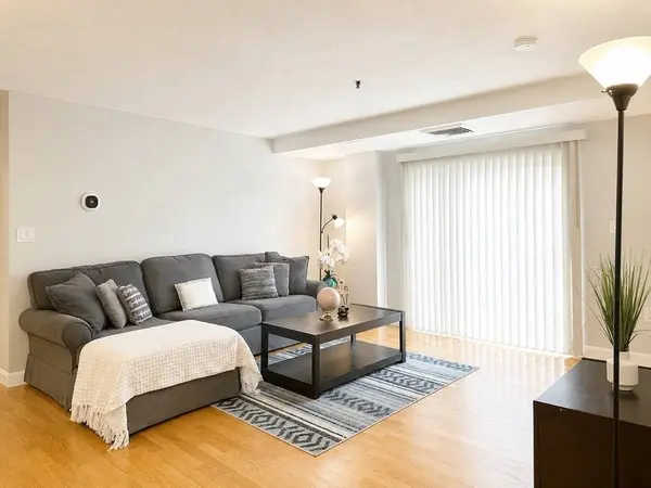 39 Parlin St #207, Everett, MA 02149
