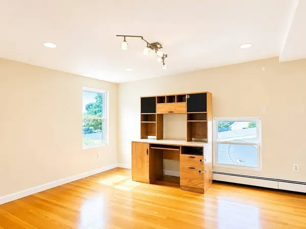 19 Cavanaugh Rd, Braintree, MA 02184