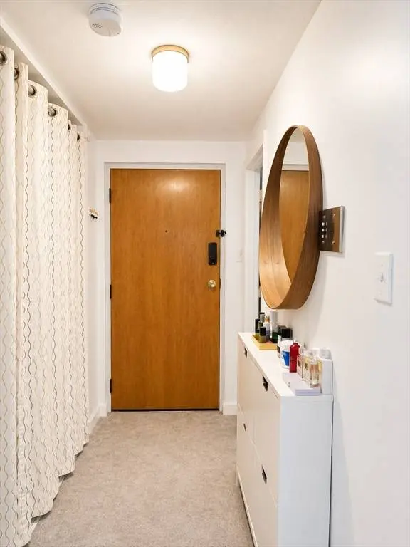 55 Greentree Ln #25, Weymouth, MA 02190