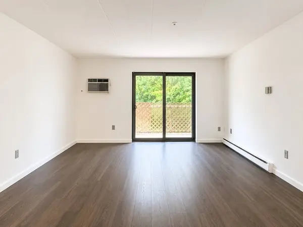 308 Quarry St #405, Quincy, MA 02169