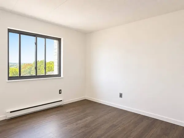 308 Quarry St #405, Quincy, MA 02169