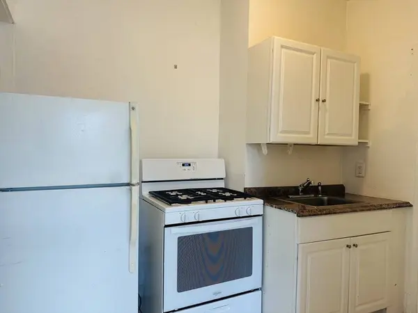 205 Bussey St #101, Dedham, MA 02026